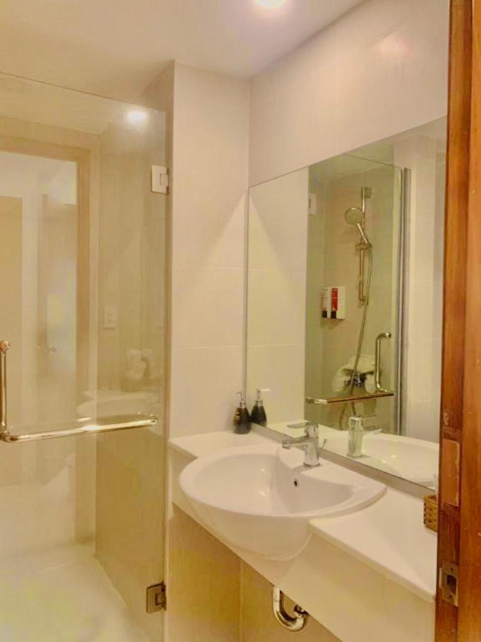 Simmi 5 Hotel & Apartment Cidade de Ho Chi Minh Exterior foto