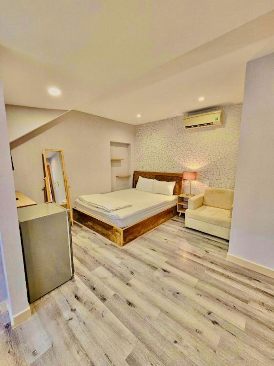 Simmi 5 Hotel & Apartment Cidade de Ho Chi Minh Exterior foto