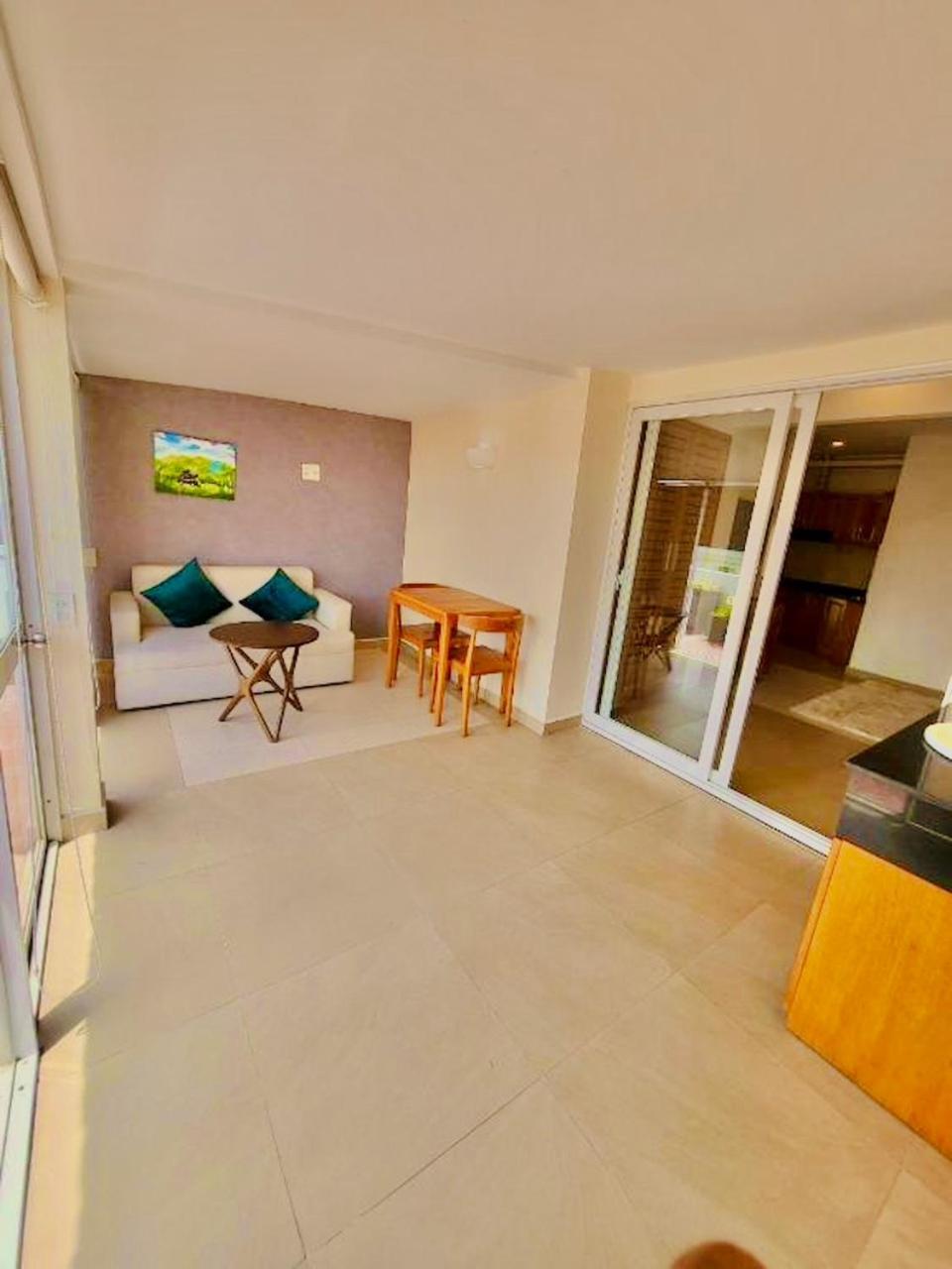 Simmi 5 Hotel & Apartment Cidade de Ho Chi Minh Exterior foto